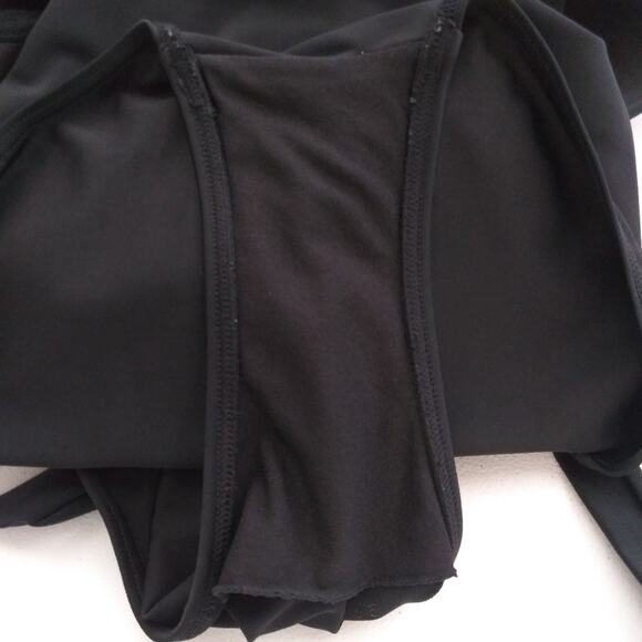 Bond Eye Black Halter Tie One Piece Swim Suit Size 34B - Picture 10 of 10